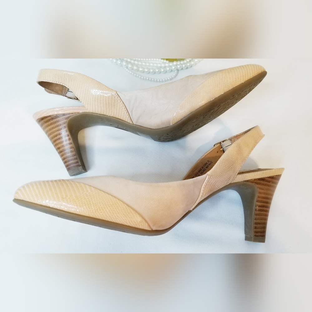 Clarks Artisan Cream Beige Leather Slingback Heel… - image 5